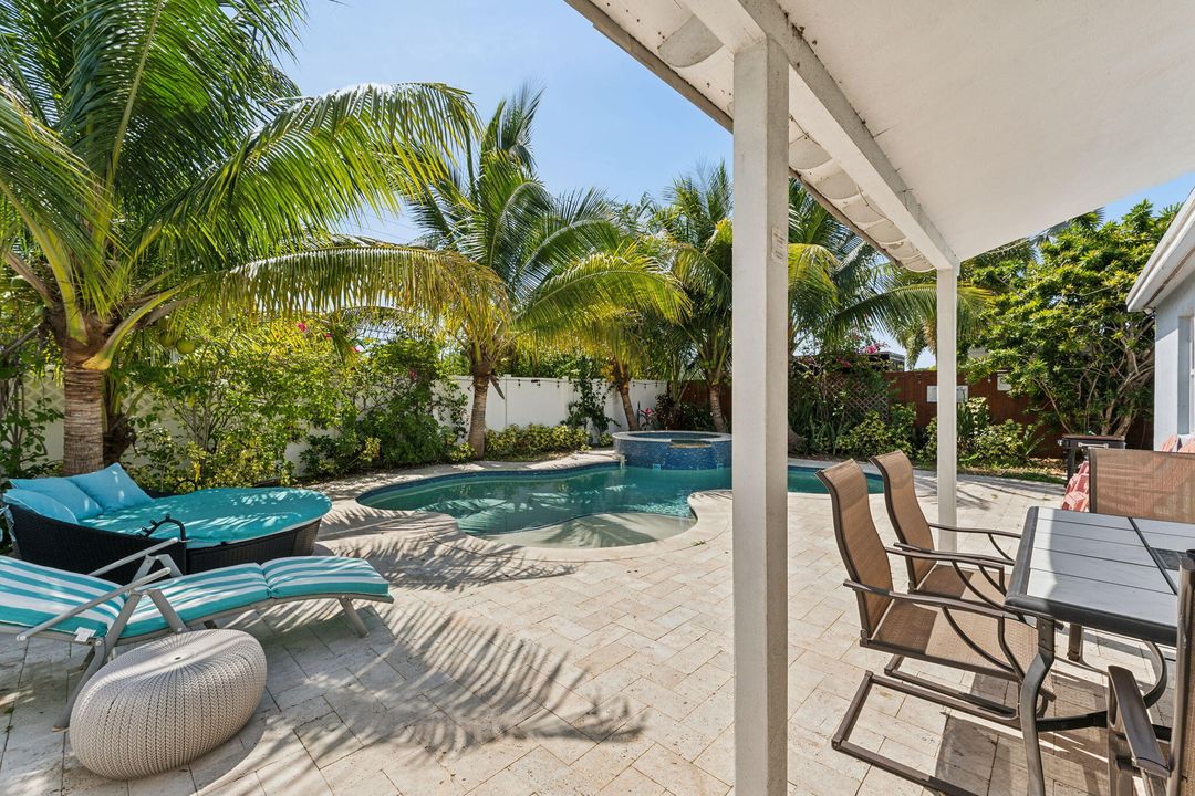 待售: $775,000 (3 贝兹, 2 浴室, 1347 平方英尺)