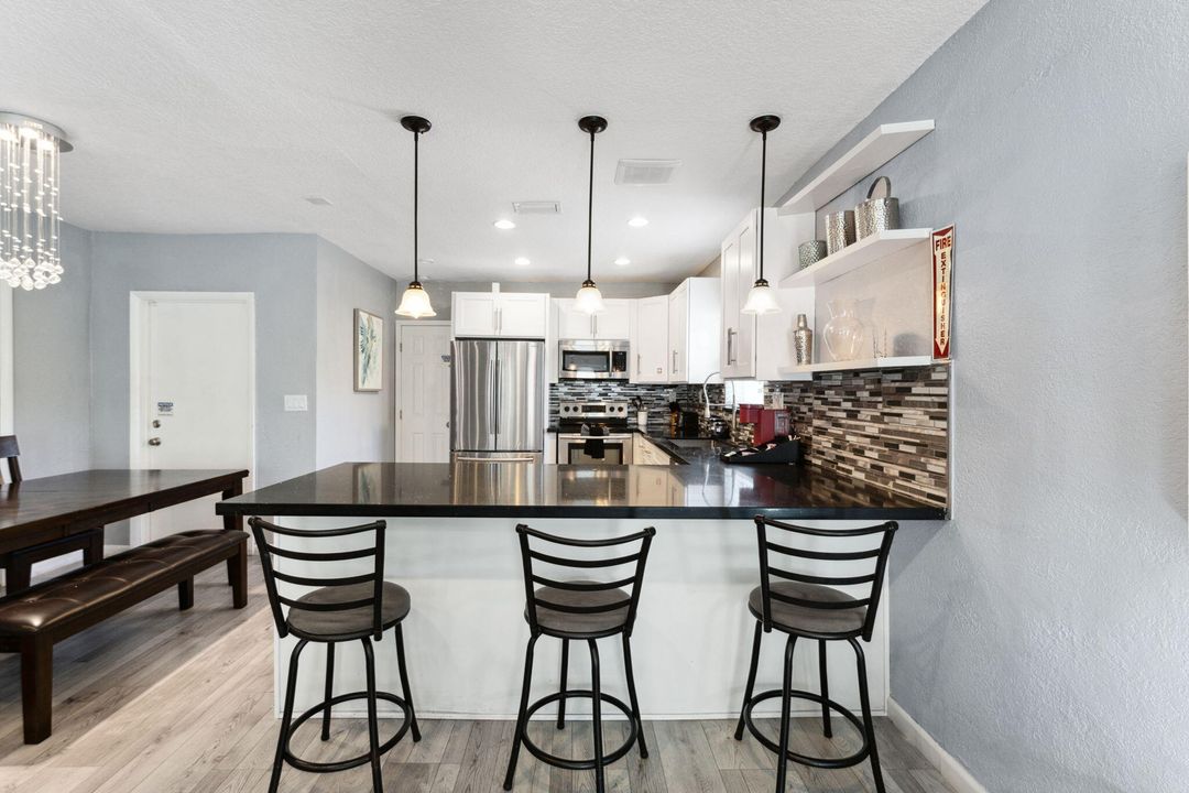 待售: $775,000 (3 贝兹, 2 浴室, 1347 平方英尺)