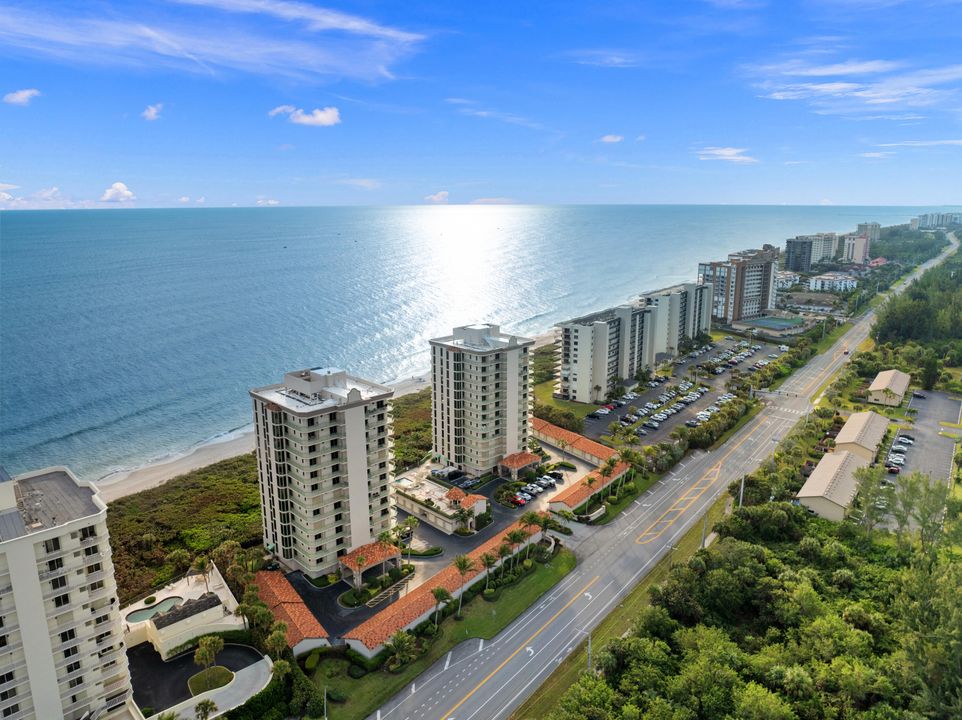 For Sale: $1,250,000 (3 beds, 3 baths, 2635 Square Feet)