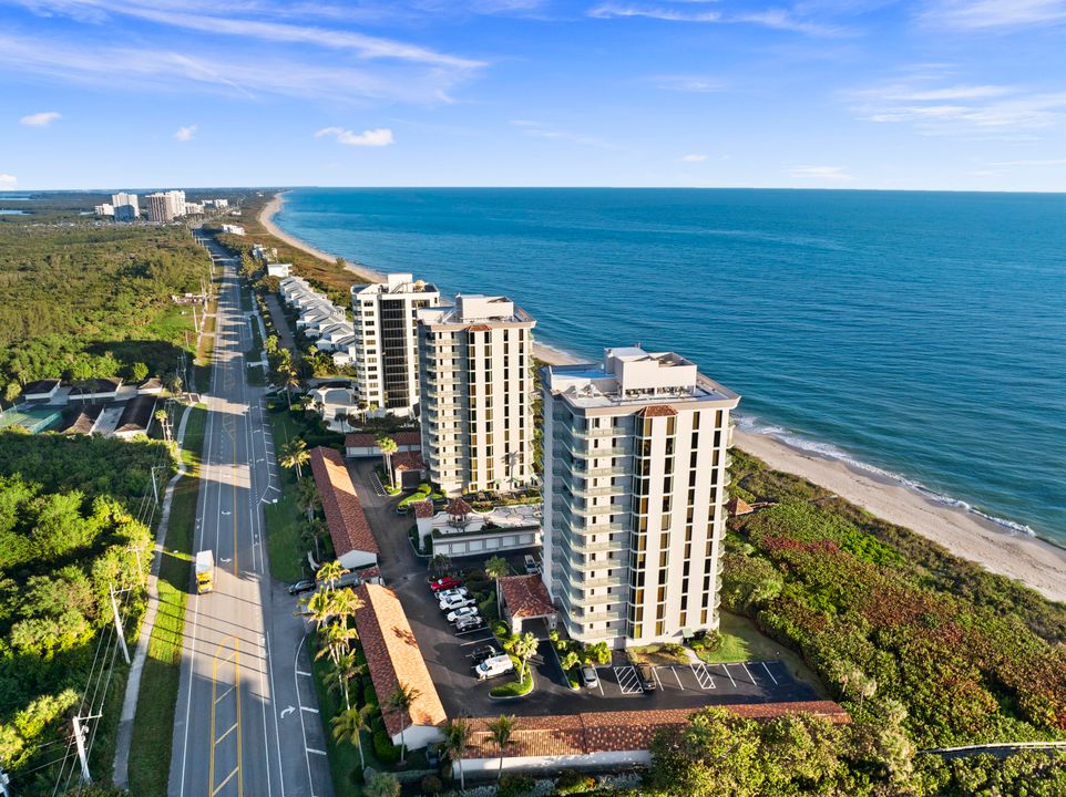 For Sale: $1,250,000 (3 beds, 3 baths, 2635 Square Feet)