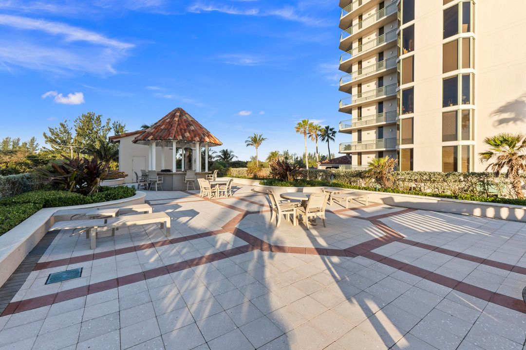 For Sale: $1,250,000 (3 beds, 3 baths, 2635 Square Feet)