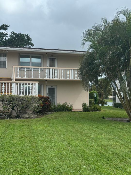 合同活跃: $165,000 (2 贝兹, 1 浴室, 798 平方英尺)