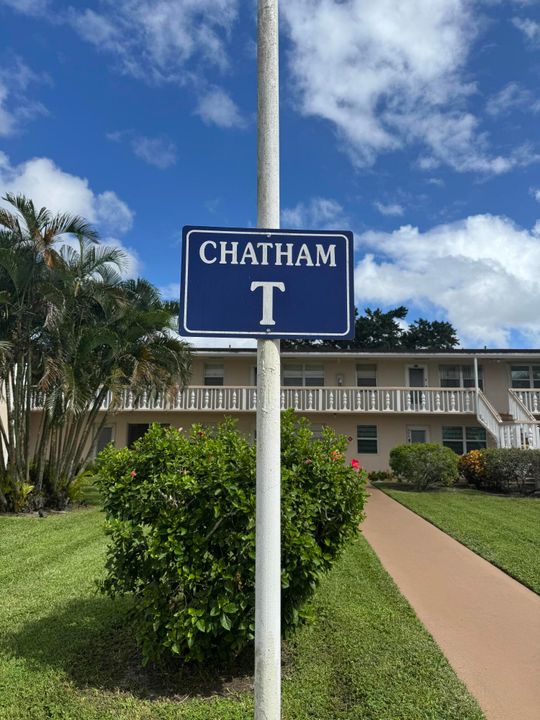 合同活跃: $165,000 (2 贝兹, 1 浴室, 798 平方英尺)