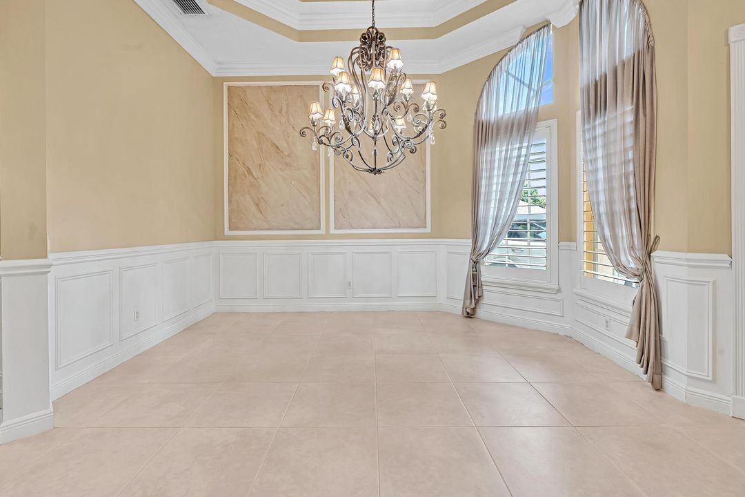 For Sale: $1,225,000 (5 beds, 3 baths, 3541 Square Feet)