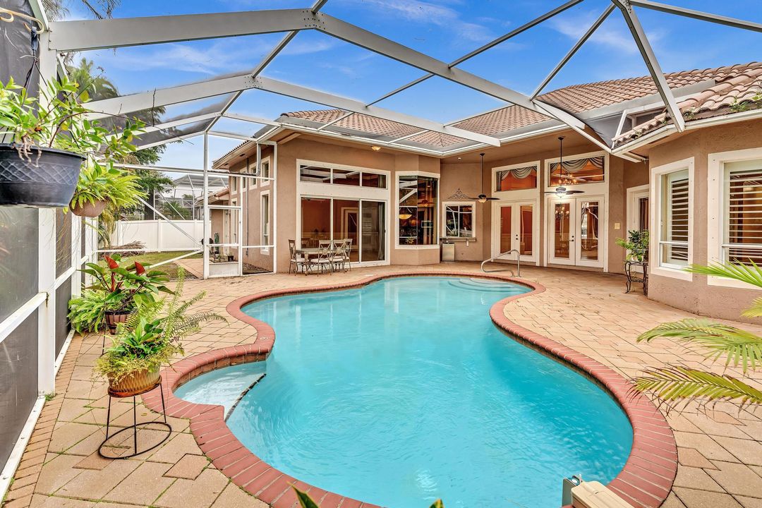 For Sale: $1,225,000 (5 beds, 3 baths, 3541 Square Feet)