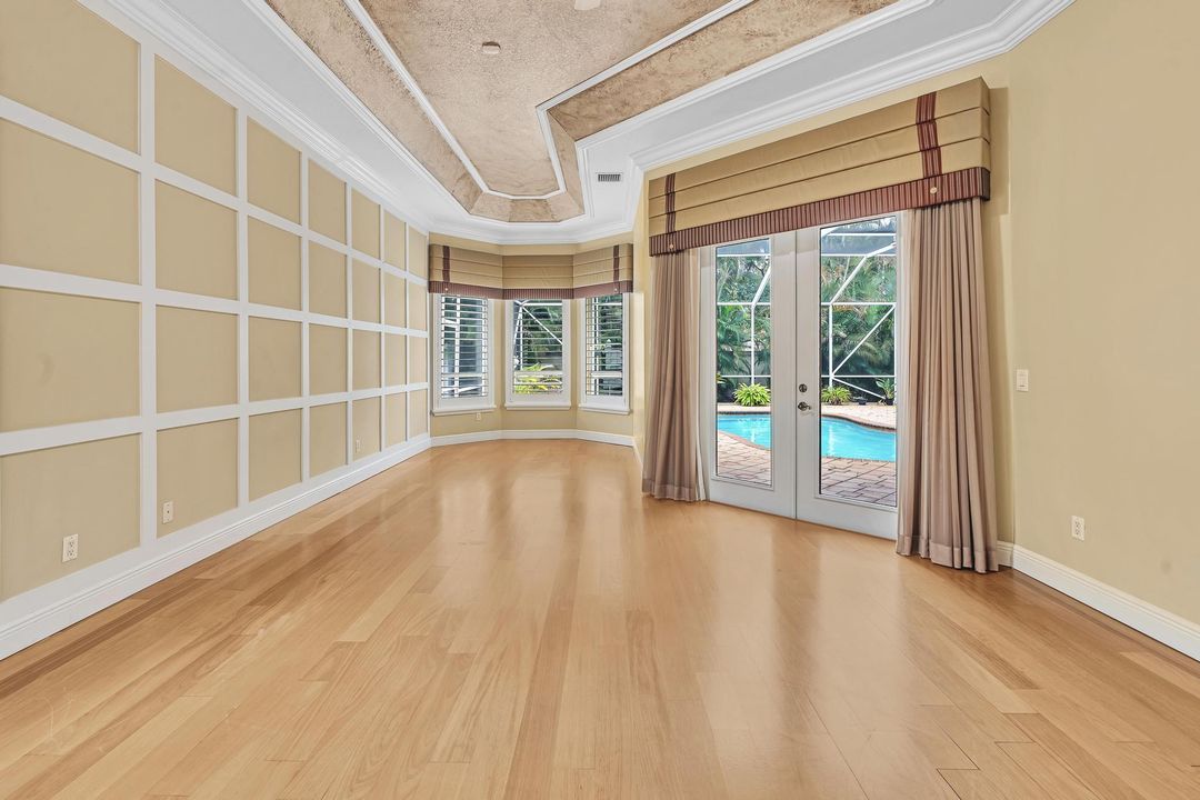 For Sale: $1,225,000 (5 beds, 3 baths, 3541 Square Feet)