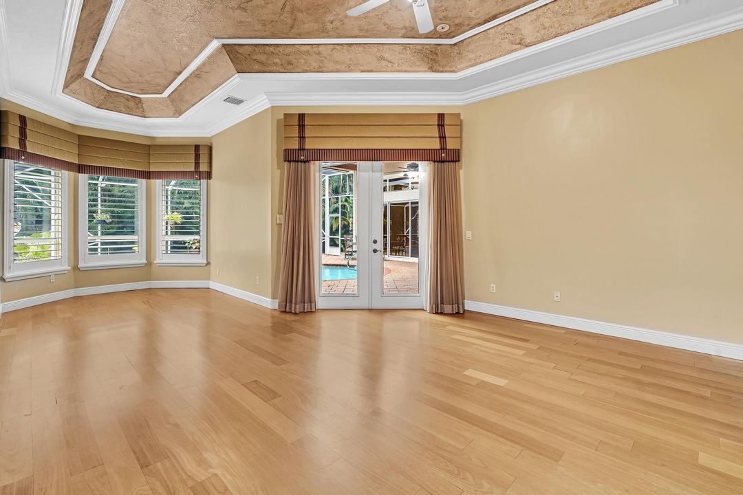 For Sale: $1,225,000 (5 beds, 3 baths, 3541 Square Feet)