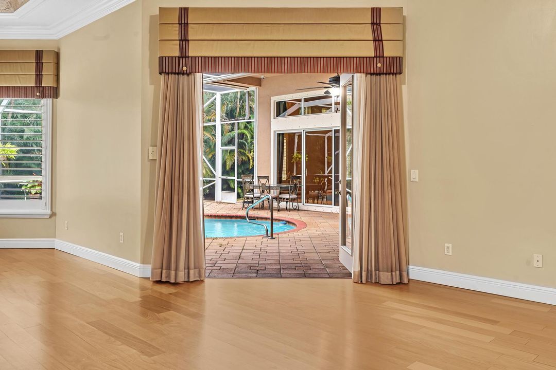 For Sale: $1,225,000 (5 beds, 3 baths, 3541 Square Feet)