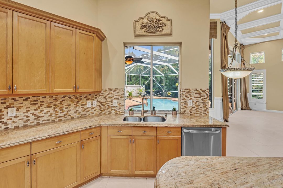 For Sale: $1,225,000 (5 beds, 3 baths, 3541 Square Feet)