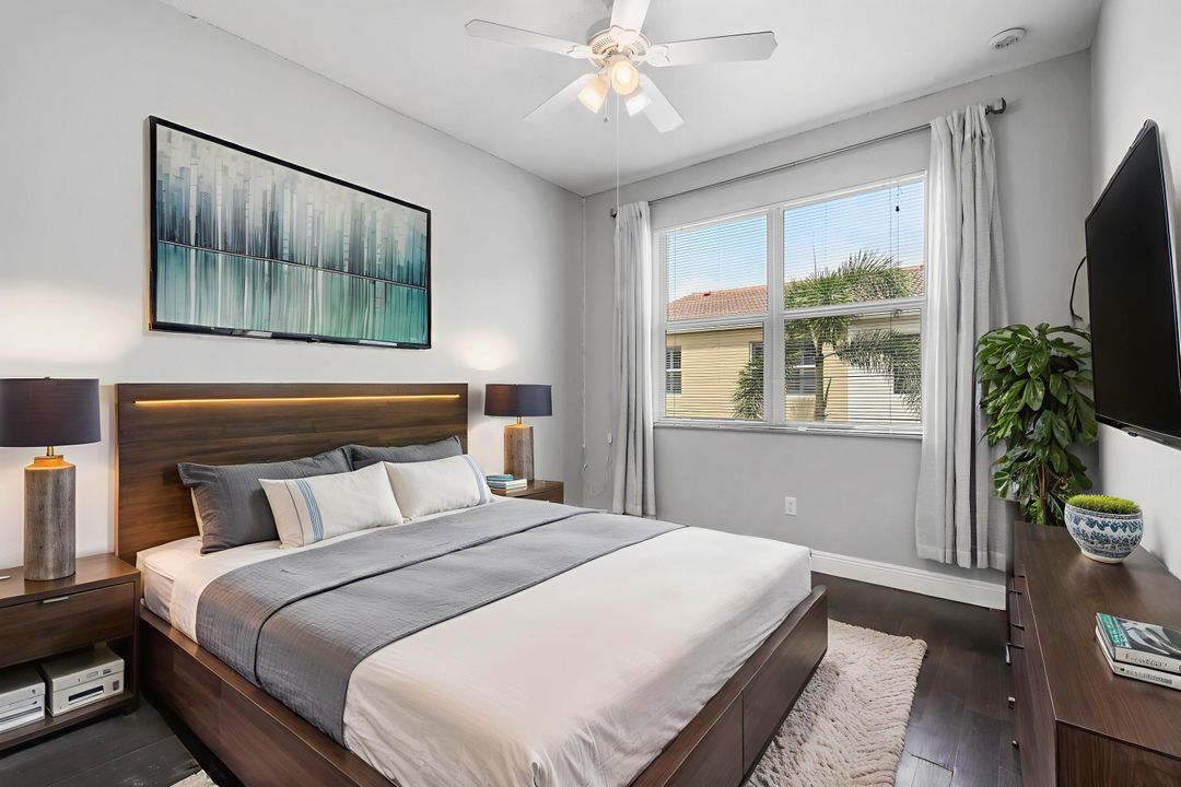 合同活跃: $4,200 (3 贝兹, 2 浴室, 1839 平方英尺)