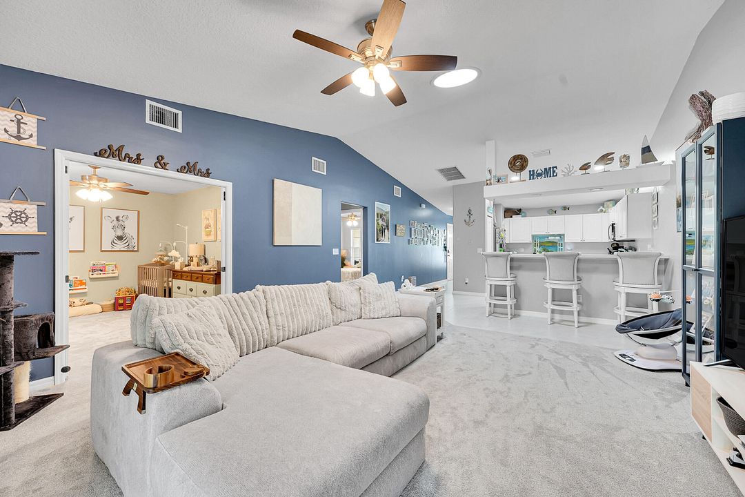 En Venta: $289,000 (2 camas, 2 baños, 1500 Pies cuadrados)