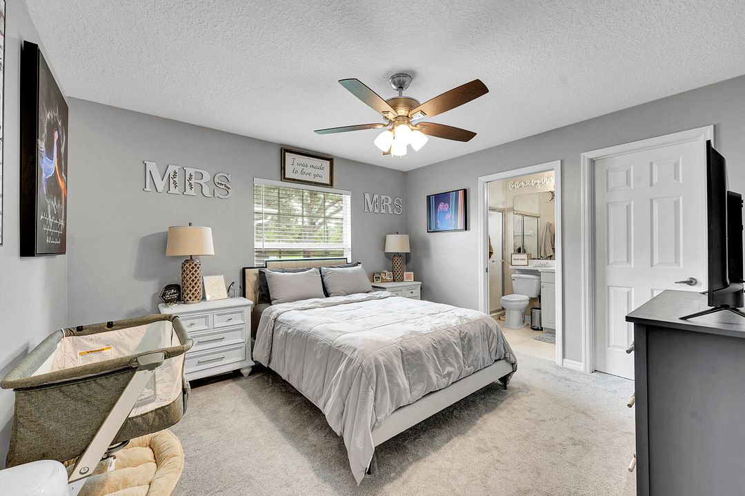 En Venta: $289,000 (2 camas, 2 baños, 1500 Pies cuadrados)