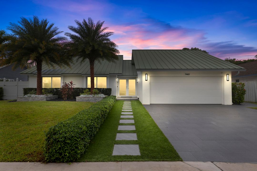 出租: $8,000 (4 贝兹, 3 浴室, 1920 平方英尺)