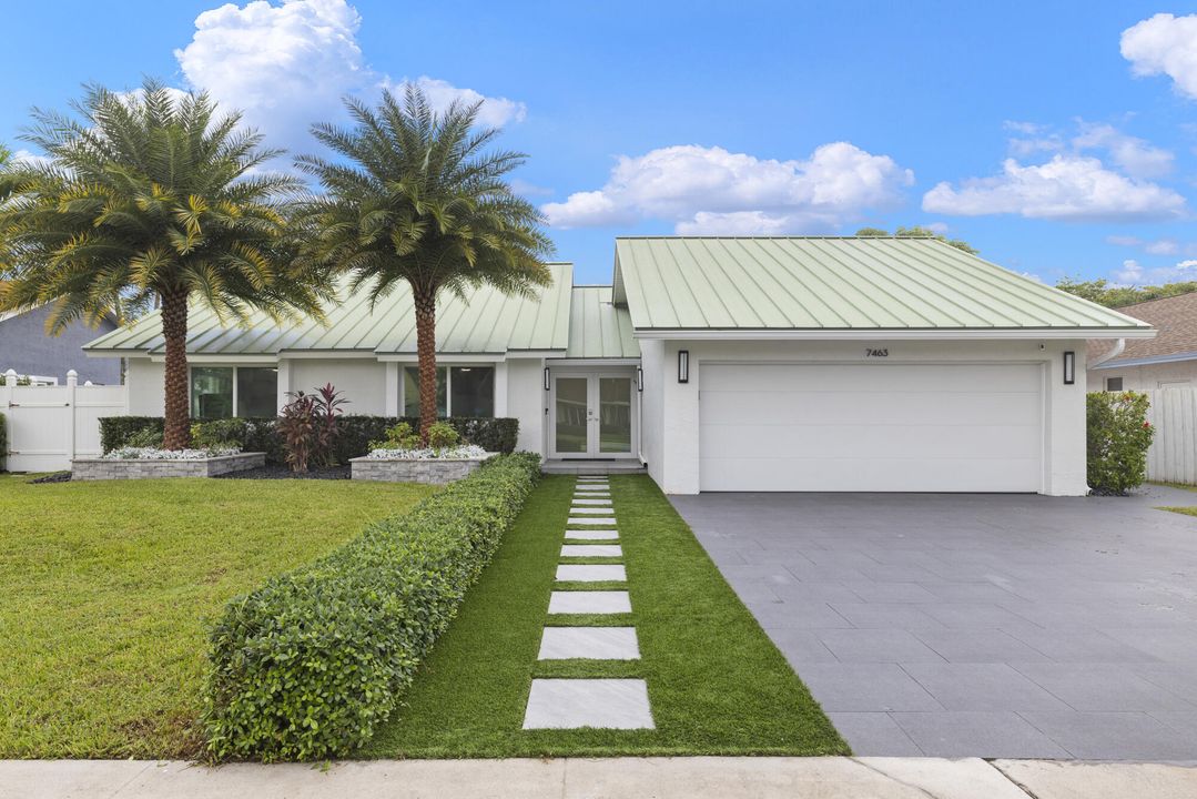 出租: $8,000 (4 贝兹, 3 浴室, 1920 平方英尺)