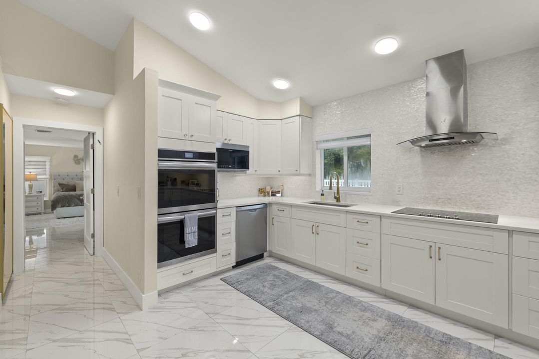 出租: $8,000 (4 贝兹, 3 浴室, 1920 平方英尺)