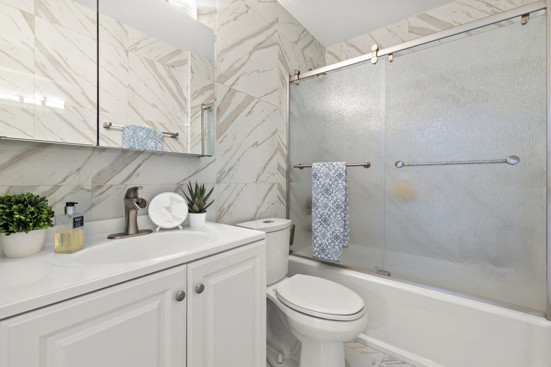 出租: $8,000 (4 贝兹, 3 浴室, 1920 平方英尺)