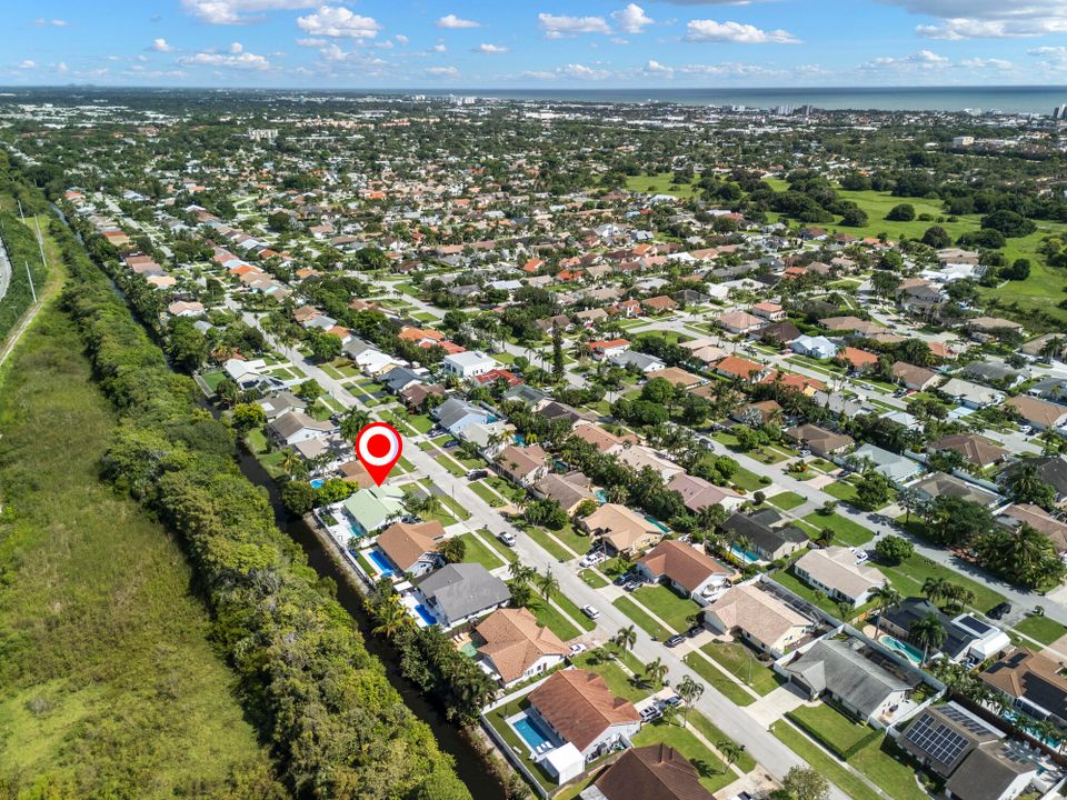 出租: $8,000 (4 贝兹, 3 浴室, 1920 平方英尺)