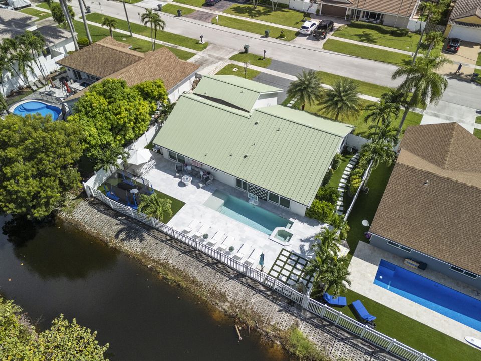 出租: $8,000 (4 贝兹, 3 浴室, 1920 平方英尺)