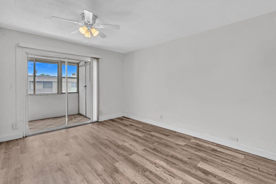 待售: $110,000 (2 贝兹, 2 浴室, 880 平方英尺)