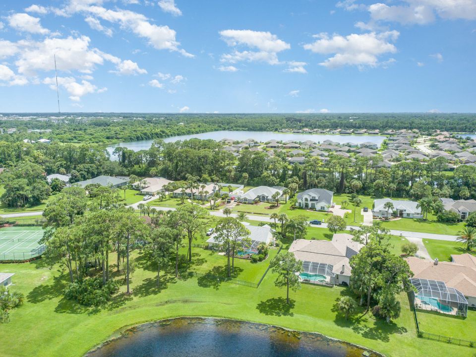 For Sale: $685,000 (4 beds, 3 baths, 2223 Square Feet)