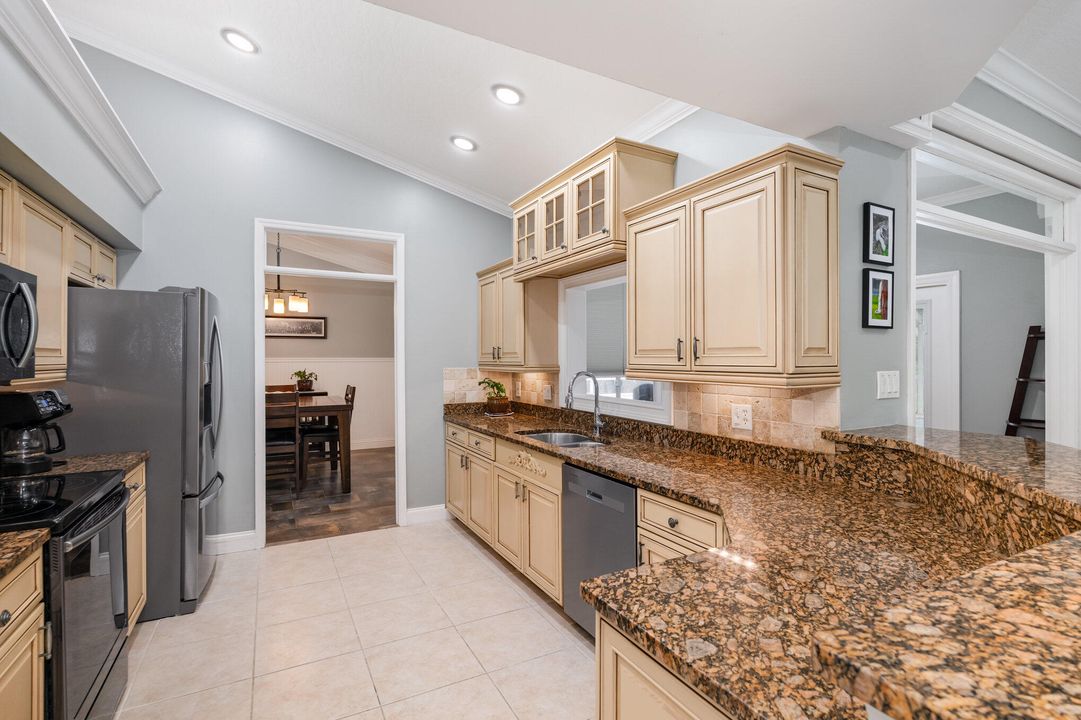 For Sale: $685,000 (4 beds, 3 baths, 2223 Square Feet)