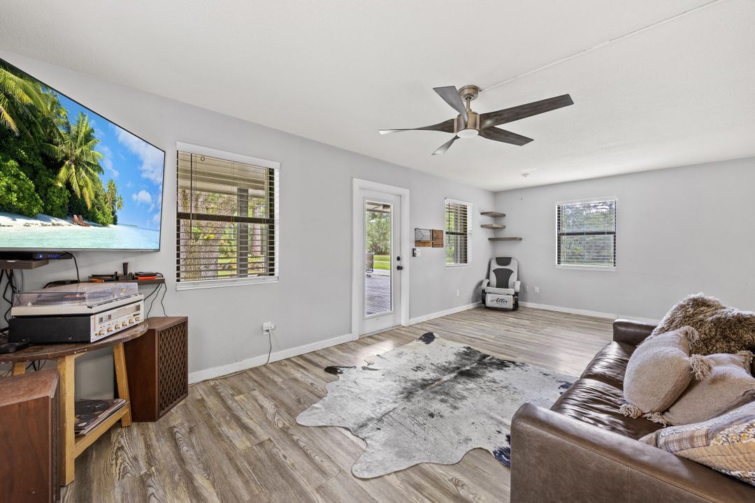 待售: $1,165,000 (3 贝兹, 2 浴室, 2180 平方英尺)