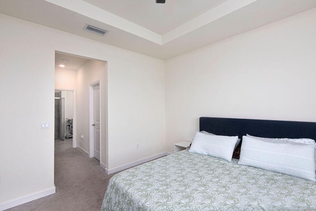 For Sale: $399,900 (3 beds, 2 baths, 1649 Square Feet)