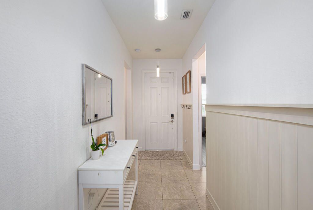 For Sale: $399,900 (3 beds, 2 baths, 1649 Square Feet)