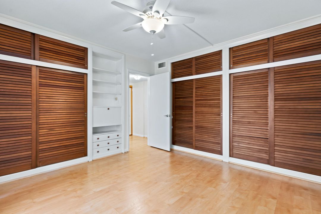 На продажу: $129,900 (1 спален, 1 ванн, 704 Квадратных фут)