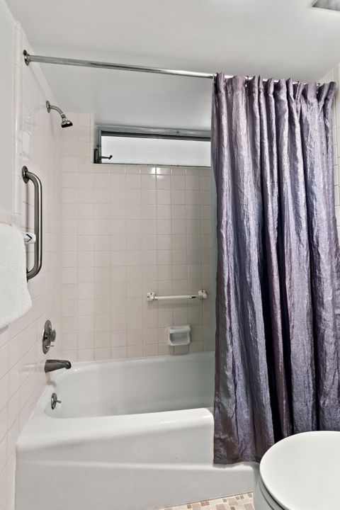 На продажу: $129,900 (1 спален, 1 ванн, 704 Квадратных фут)