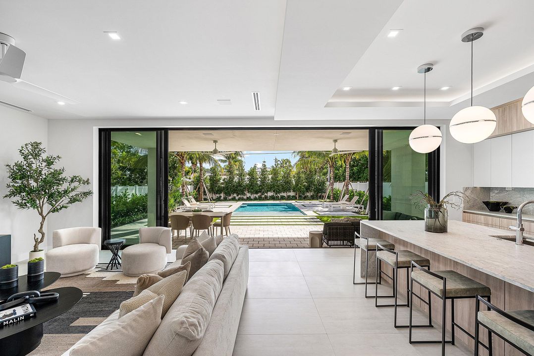 待售: $3,950,000 (4 贝兹, 4 浴室, 3556 平方英尺)