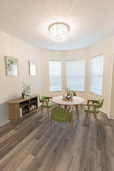 На продажу: $199,999 (3 спален, 2 ванн, 1467 Квадратных фут)