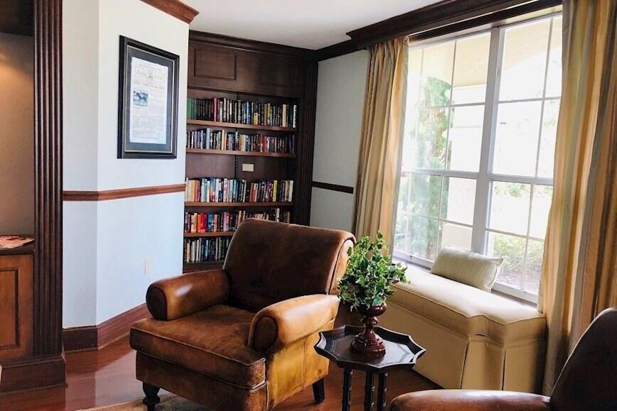 На продажу: $199,999 (3 спален, 2 ванн, 1467 Квадратных фут)