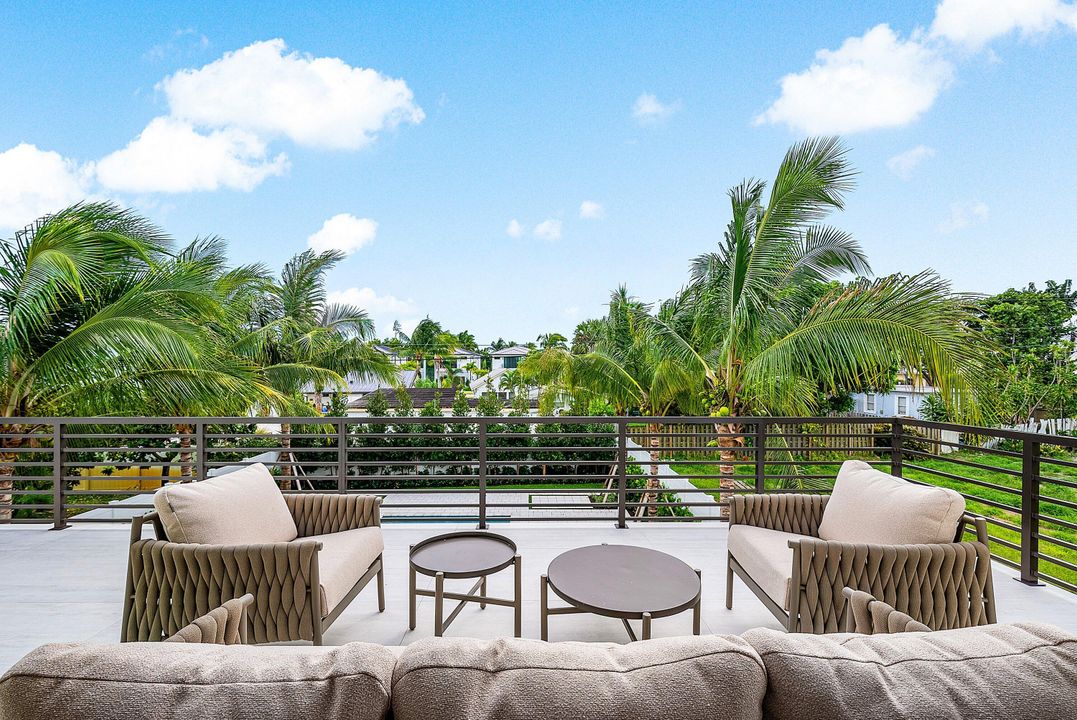 待售: $3,950,000 (4 贝兹, 4 浴室, 3556 平方英尺)