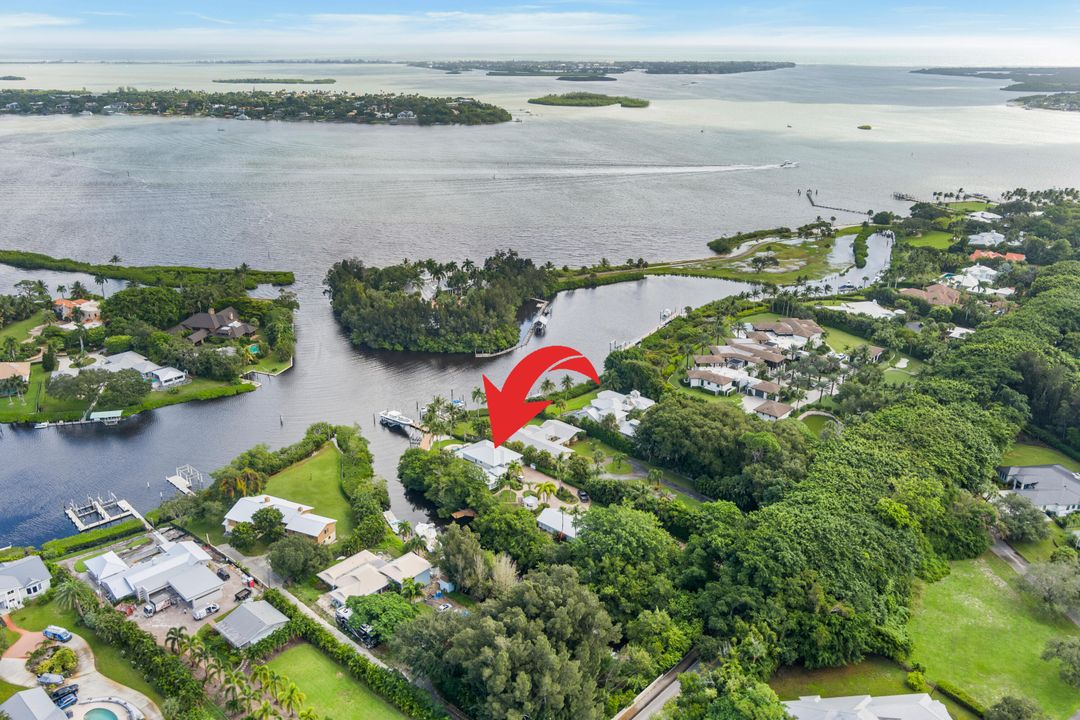 For Sale: $5,100,000 (6 beds, 5 baths, 4314 Square Feet)