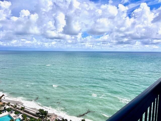 Activo con contrato: $6,000 (2 camas, 2 baños, 1291 Pies cuadrados)