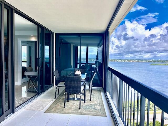 Activo con contrato: $6,000 (2 camas, 2 baños, 1291 Pies cuadrados)