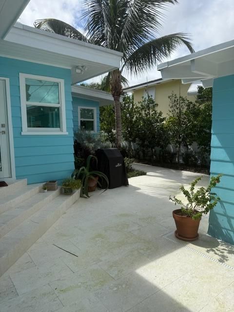 For Rent: $11,000 (4 beds, 3 baths, 2066 Square Feet)