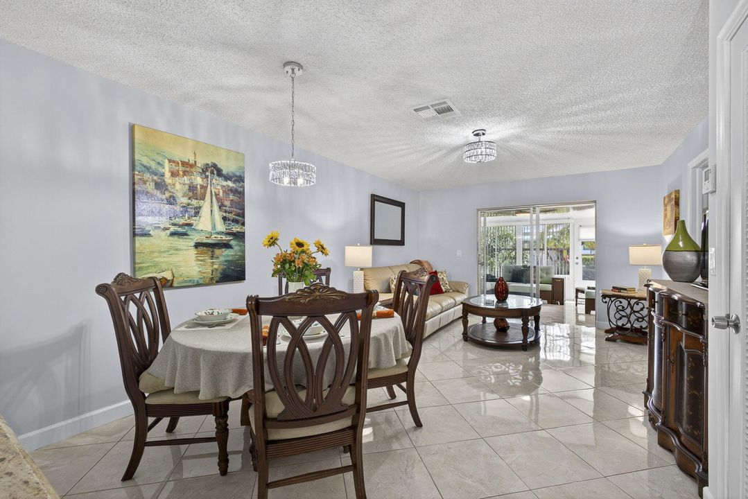 出租: $3,500 (2 贝兹, 2 浴室, 884 平方英尺)