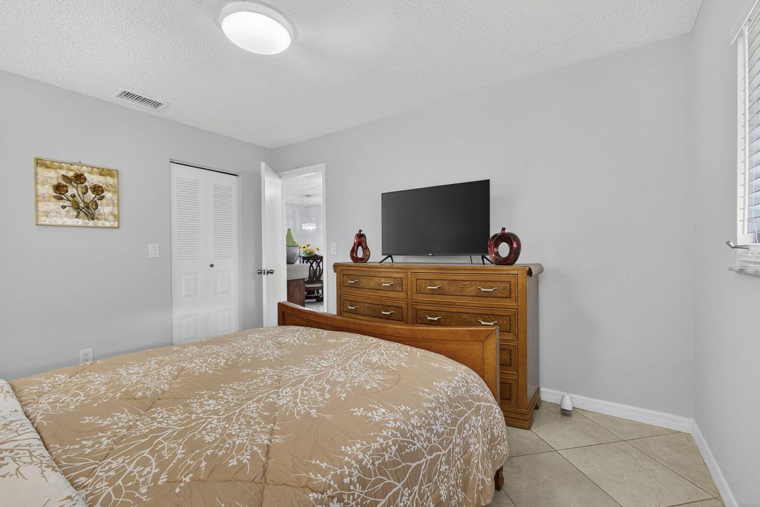 出租: $3,500 (2 贝兹, 2 浴室, 884 平方英尺)