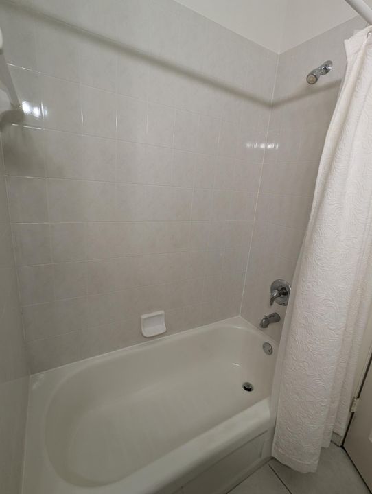 В аренду: $1,095 (1 спален, 1 ванн, 400 Квадратных фут)