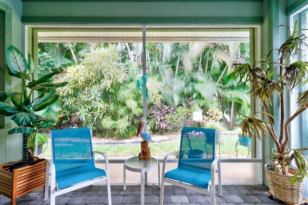 For Sale: $315,000 (3 beds, 2 baths, 1559 Square Feet)