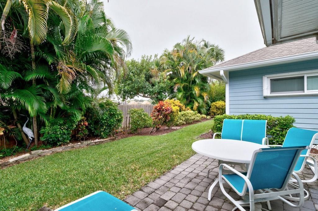 For Sale: $315,000 (3 beds, 2 baths, 1559 Square Feet)