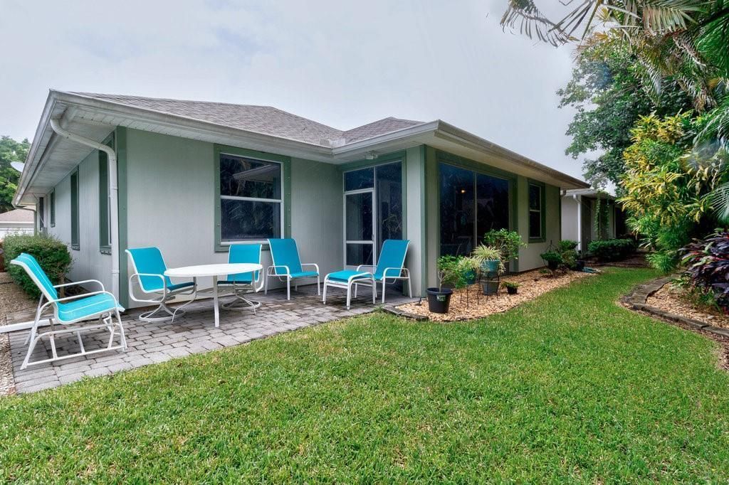 For Sale: $315,000 (3 beds, 2 baths, 1559 Square Feet)