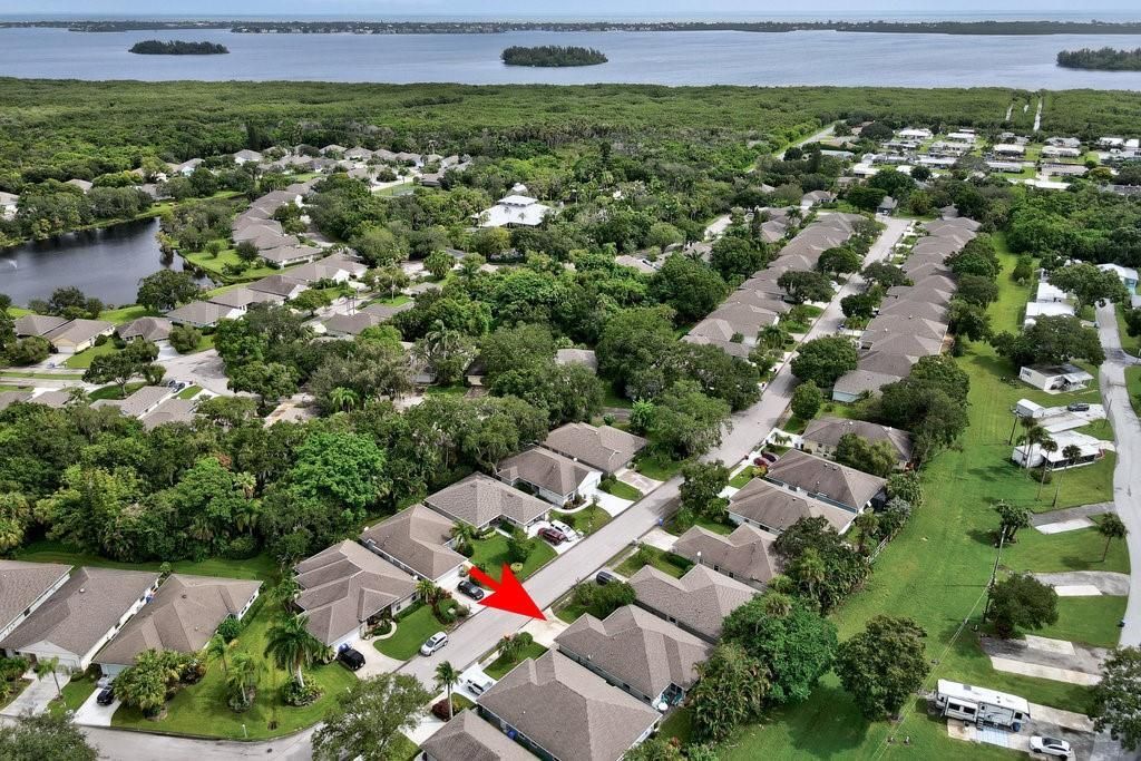 For Sale: $315,000 (3 beds, 2 baths, 1559 Square Feet)