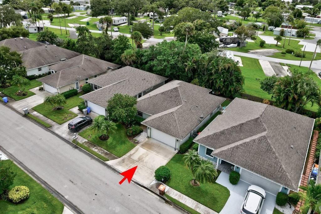 For Sale: $315,000 (3 beds, 2 baths, 1559 Square Feet)