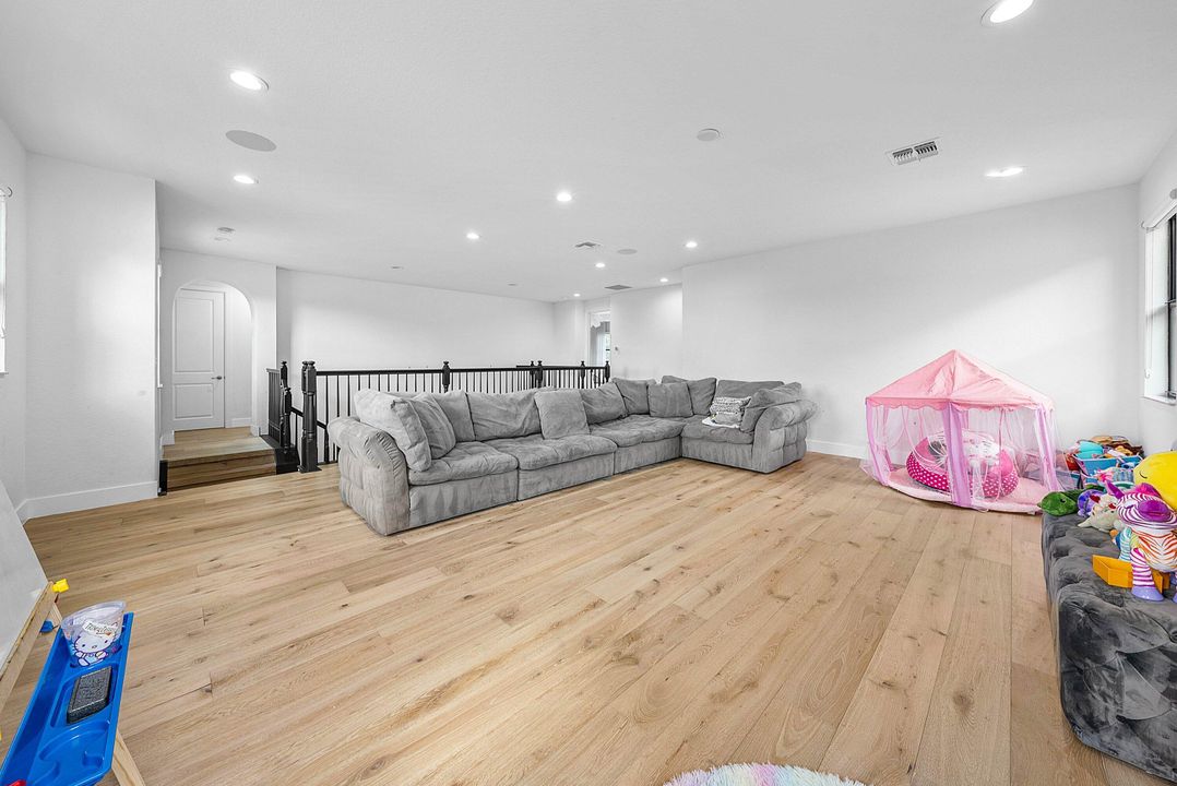 待售: $1,475,000 (4 贝兹, 3 浴室, 3848 平方英尺)