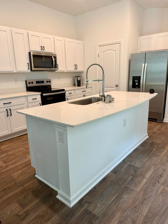 В аренду: $1,900 (3 спален, 2 ванн, 1655 Квадратных фут)