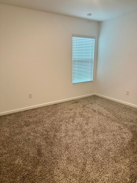 В аренду: $1,900 (3 спален, 2 ванн, 1655 Квадратных фут)