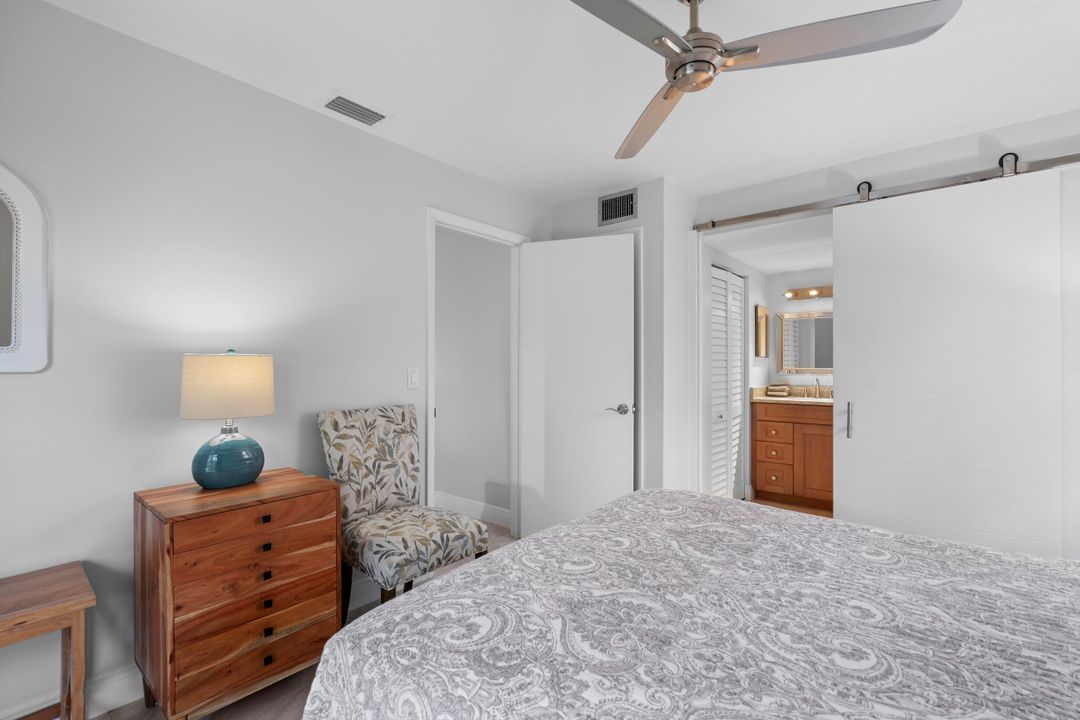 For Sale: $258,000 (2 beds, 2 baths, 1200 Square Feet)